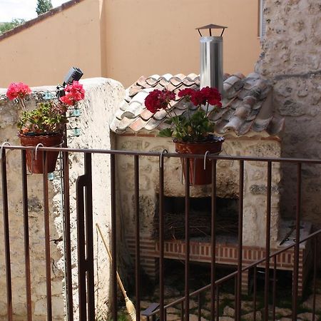 Casa De Laura Guest House Aldeasona Екстериор снимка